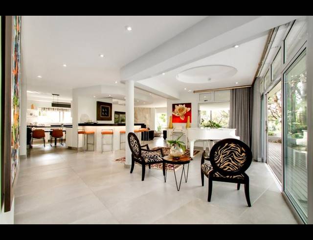 5 BEDROOM PROPERTY TO RENT IN FOURWAYS GARDENS